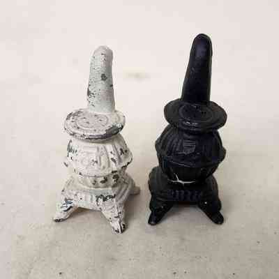 Metal Stoves | Salt & Pepper Shakers