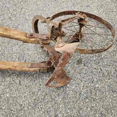 Hand Plow w/ Wheel