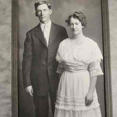 Harry Renen Sharp and Lula Lenna Macht | Married October 4, 1916 | Age 24