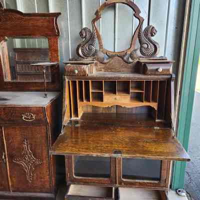 Desk/Cabinet