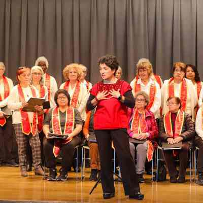 Marta and Choir