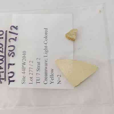 Creamware, Light colored Yellow