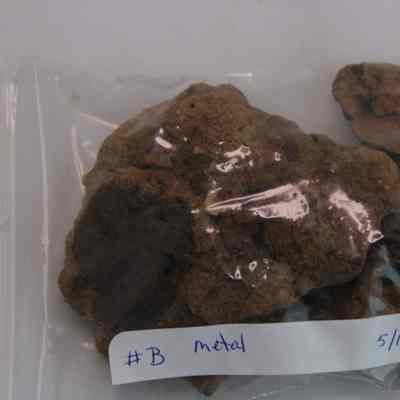 Metal fragments/clumps