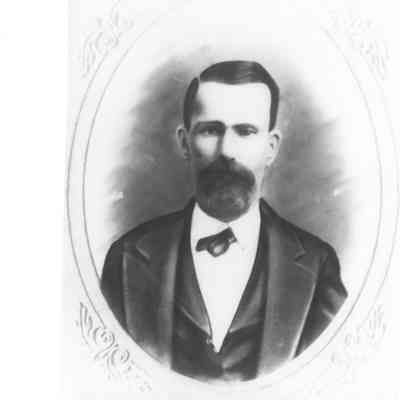 Photo: Orville Comstock