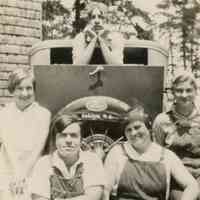 Edie King, 1st on left with George Kirby and others