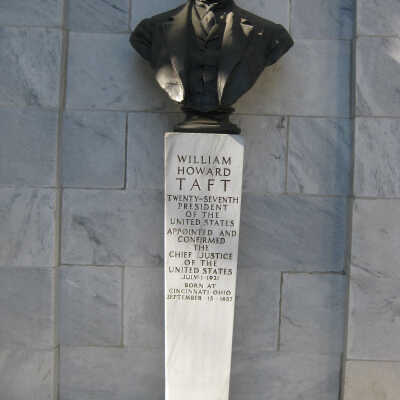 William Howard Taft bust
