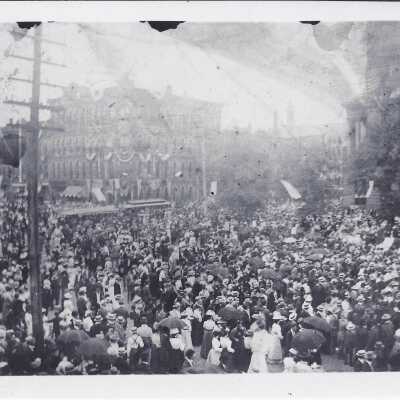 Crowd near courthouse, Canton, Ohio.