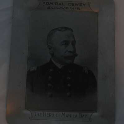 Dewey tin tray