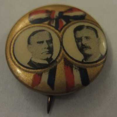 McKinley and Roosevelt pin: gold background with red/white/blue bow and image offset to right