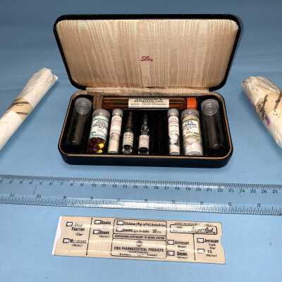 MEDICINE KIT - LILLY
