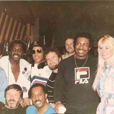 Bob Wray (center) and The Temptations
