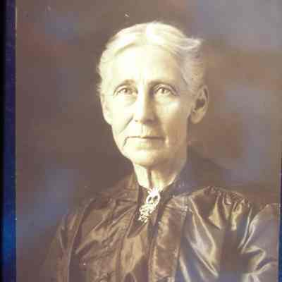 Hannah (Mrs. Martin) Wrolstad