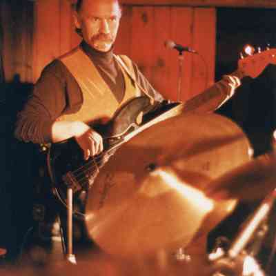 Witz End (Rudy's), Joe Simenson (bass)