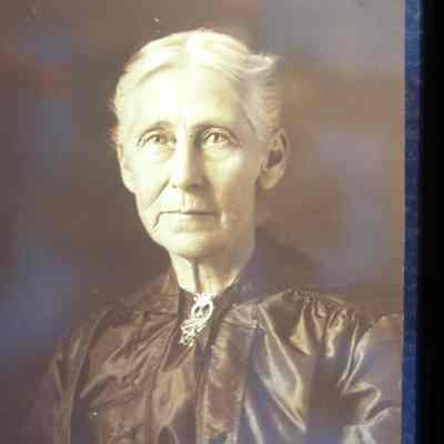Hannah (Mrs. Martin) Wrolstad