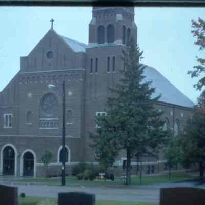 Sacred Heart Catholic Church, Polonia.