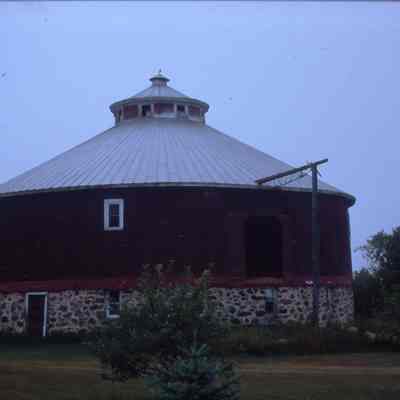 Richard Breitenstein Barn, county highway J, town of Stockton, Portage County, WI. Built: 1905. Barn on Martin