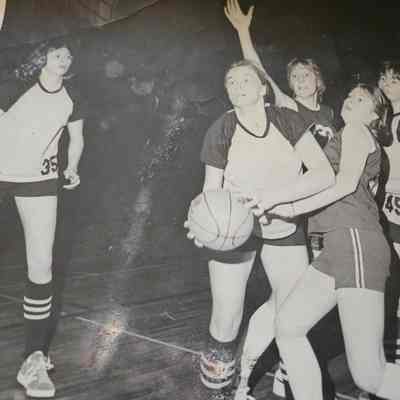 1974, under hoop