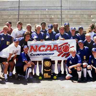 1998 national championship team with NCAA banner