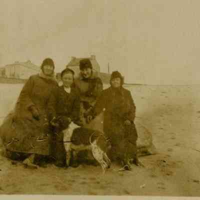 2018.18.148: Copyright: The Salvation Army Central Territory Historical Museum; Origsize: 2 7/8" x 4 7/8"; Origformat: Print-Photographic