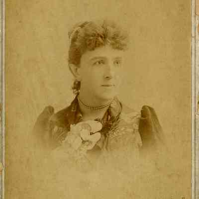Cabinet Card Photograph of a Woman (Minnie's Mother?)