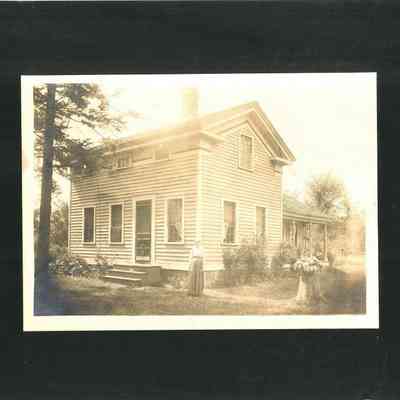 2016.11.19 (framed): Copyright: The Salvation Army Central Territory Historical Museum; Origsize: 7 15/16" x 9 15/16"; Origformat: Print-Photographic