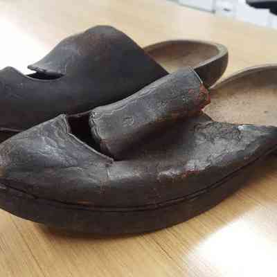 2016.11.95 (Pair, together): Copyright: The Salvation Army Central Territory Historical Museum; Origsize: 12" x 3.375" x 3.25"; Origformat: Artifact