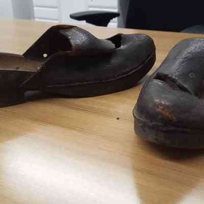 2016.11.96 (pair, apart): Copyright: The Salvation Army Central Territory Historical Museum; Origsize: 12" x 3.375" x 3.25"; Origformat: Artifact