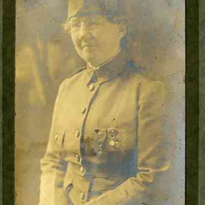 2018.18.121: Copyright: The Salvation Army Central Territory Historical Museum; Origsize: 9 1/4" x 6 1/4"; Origformat: Print-Photographic