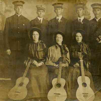 2018.18.53: Copyright: The Salvation Army Central Territory Historical Museum; Origsize: 6.75" x 8.625"; Origformat: Print-Photographic