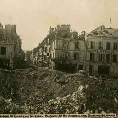 2016.11.1: Copyright: The Salvation Army Central Territory Historical Museum; Origsize: 1 7/8" x 2 7/8"; Origformat: Print-Photographic