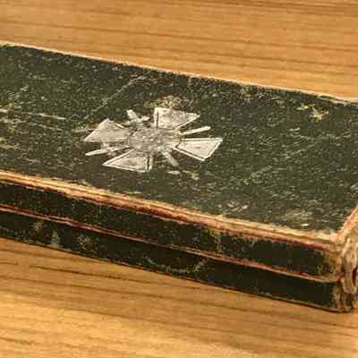 2016.11.38b (side): Copyright: The Salvation Army Central Territory Historical Museum; Origsize: 3.875" x 2.125" x .5; Origformat: Artifact