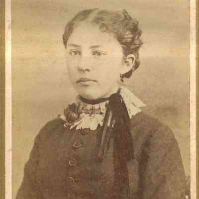 2016.11.20 (border): Copyright: The Salvation Army Central Territory Historical Museum; Origsize: 4 1/8" x 2 1/2"; Origformat: Print-Photographic