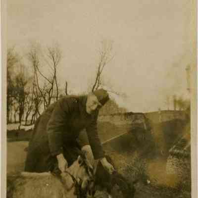 2018.18.161: Copyright: The Salvation Army Central Territory Historical Museum; Origsize: 5" x 3"; Origformat: Print-Photographic