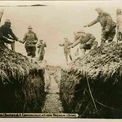 Wiring (Barbed) A Communication Trench (Oise)