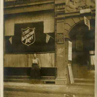 2018.18.194: Copyright: The Salvation Army Central Territory Historical Museum; Origsize: 4 1/4" x 3 1/4"; Origformat: Print-Photographic