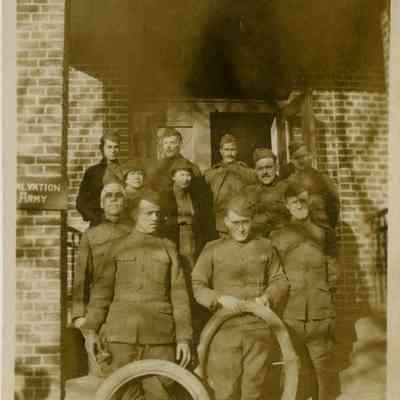 2018.18.155: Copyright: The Salvation Army Central Territory Historical Museum; Origsize: 5" x 3"; Origformat: Print-Photographic