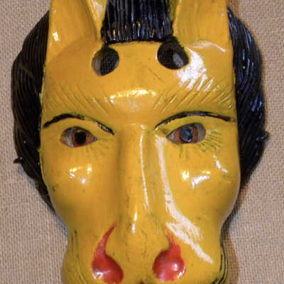 León Mask