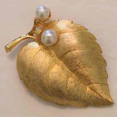 Gold Leaf with Pearl Berries Brooch
