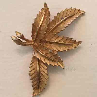 Fallen Leaf Brooch