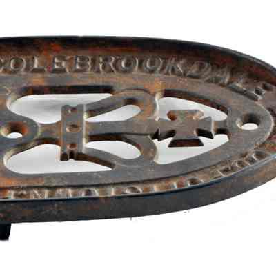 Cloth Iron Trivet