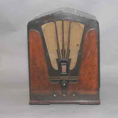 Radio Receiver, table