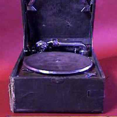 Phonograph, hand crank