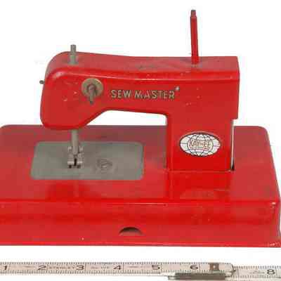 Toy Sewing Machine