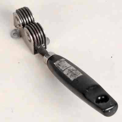 Hand operated Knife Sharpener