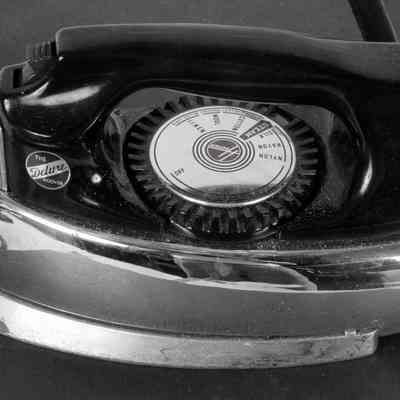 Cloth Iron, electric