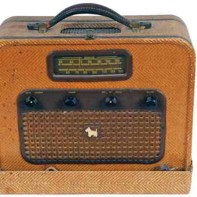 Table Receiver Radio
