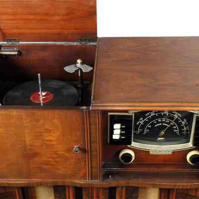 Radio/Phono Combo. Receiver