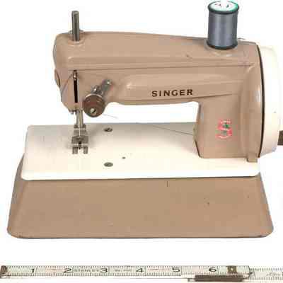 Toy Sewing Machine
