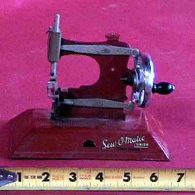 Toy Straco Sewing Machine