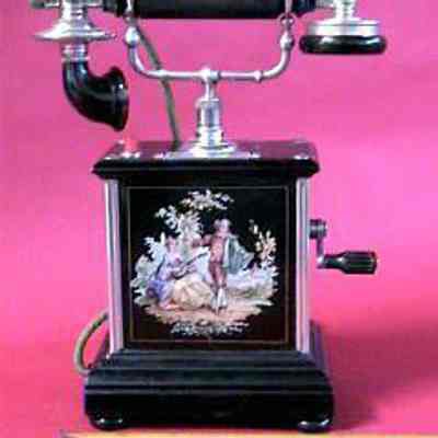 Crank Table Telephone